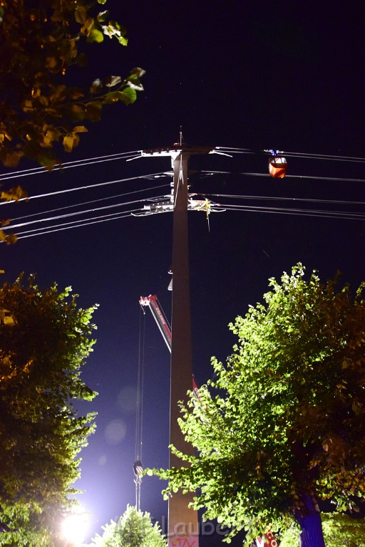 Koelner Seilbahn Gondel blieb haengen Koeln Linksrheinisch P991.JPG - Miklos Laubert